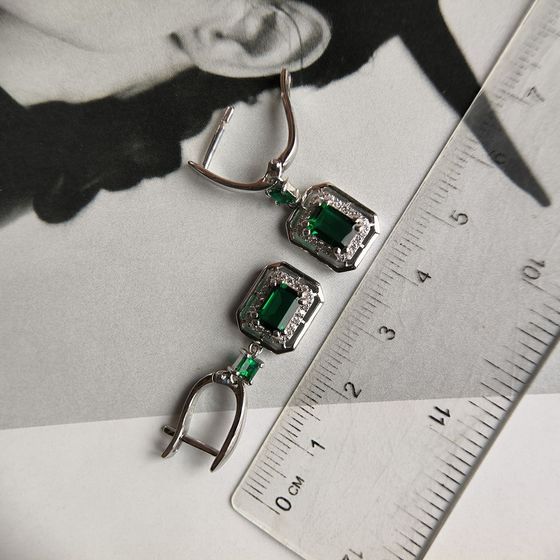 Серебряные серьги с изумрудом nano 8.565ct