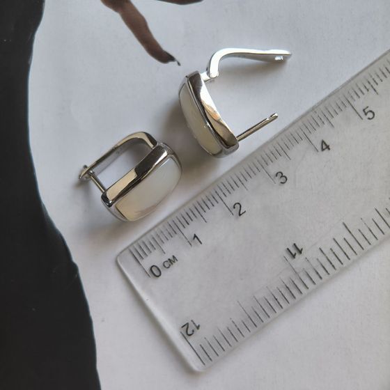 Срібні сережки з перламутром