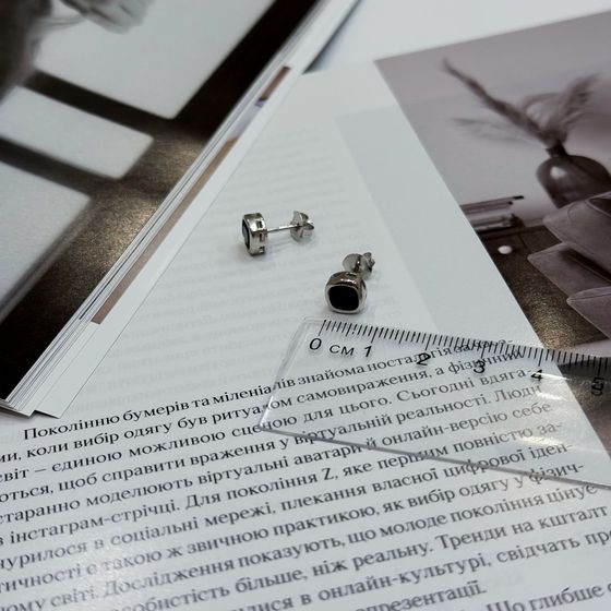 Серебряные серьги с фианитами