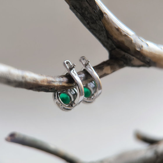 Silver earrings with emerald nano 1.722ct