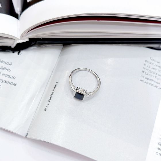 Серебряное кольцо с сапфиром 1.863ct