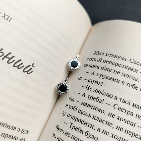 Срібні сережки з оніксом