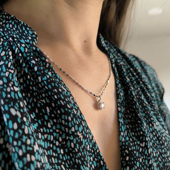 Silver pendant with phianites