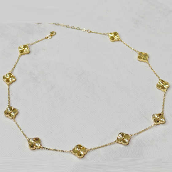 Золотое колье без камней