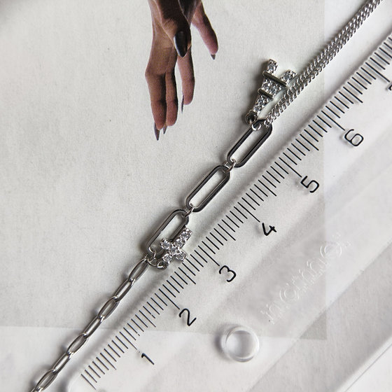 Silver bracelet with cubic zirconia