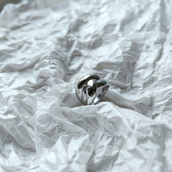 Срібна каблучка без каменів