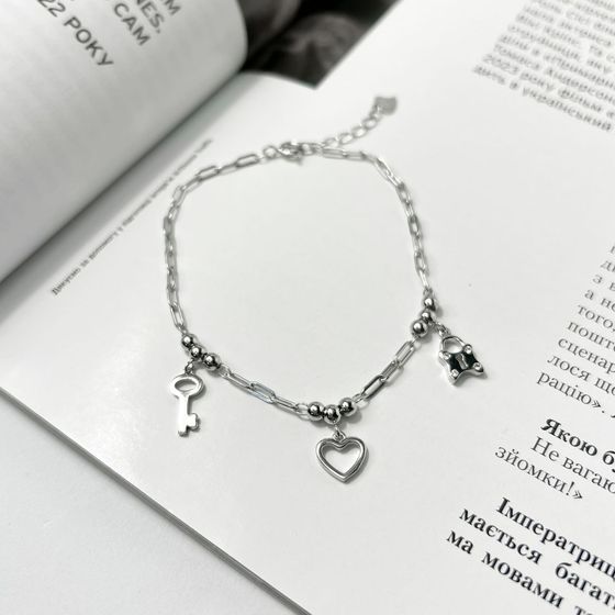 Silver bracelet with phianites