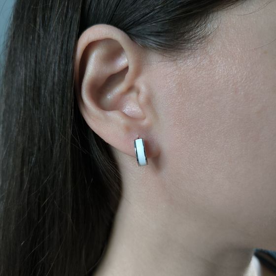 Серебряные серьги с фианитами, емаллю