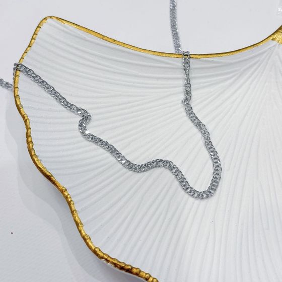 Silver chain without stones