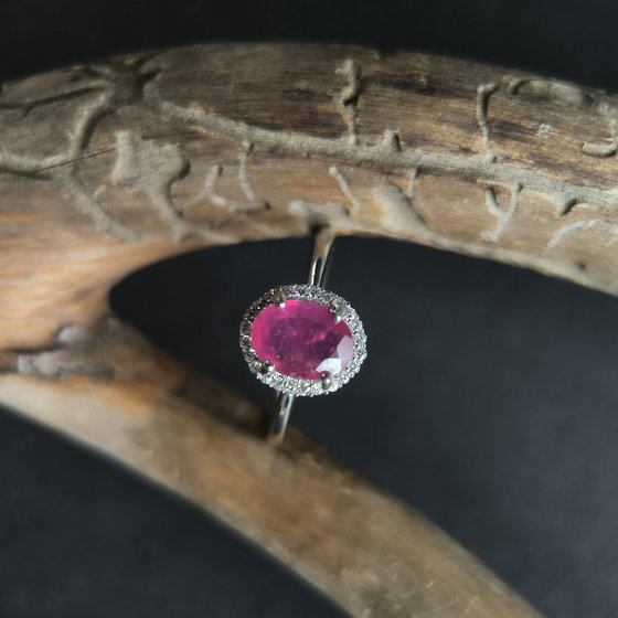 Silver ring with a 1.766-carat ruby and cubic zirconia
