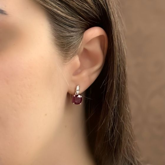 Срібні сережки з рубіном 5.723ct, фіанітами