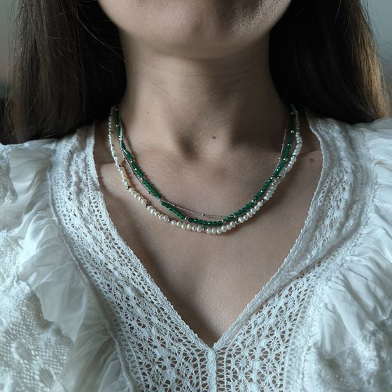 Срібне кольє з перлами бароковими, зеленим жадеїдом