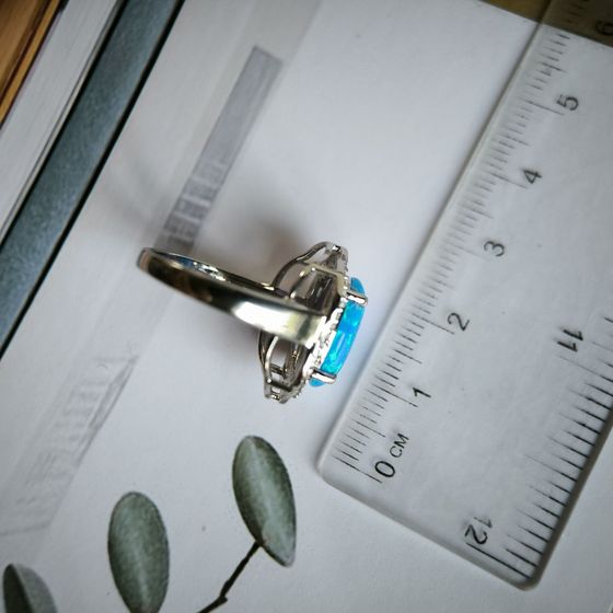 Sterling silver ring with opal 2.813ct