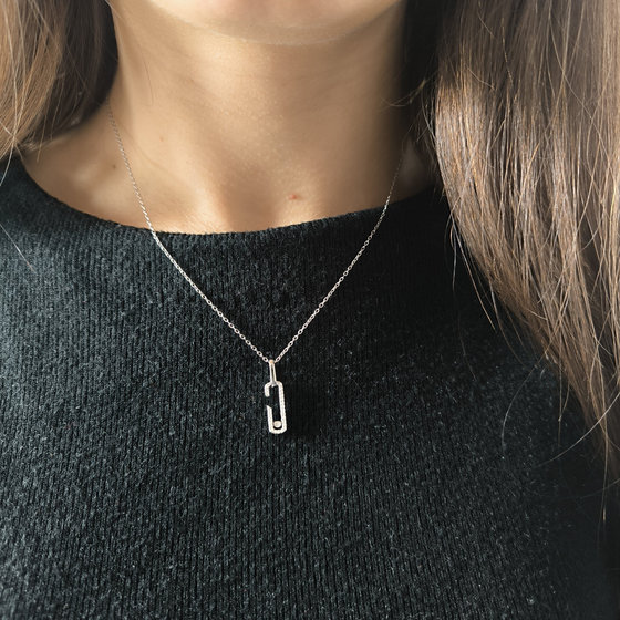 Silver necklace with cubic zirconia