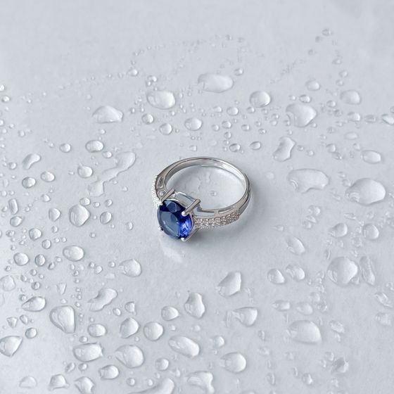 Серебряное кольцо с танзанитом nano