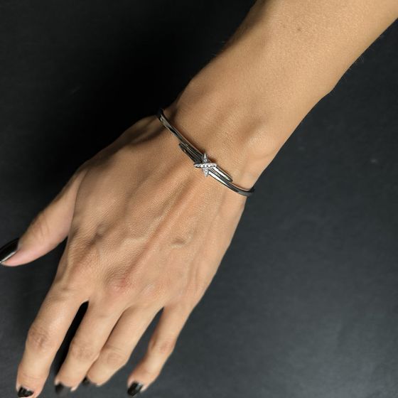 Silver bracelet with phianites