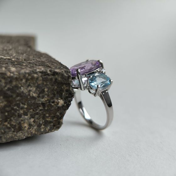Серебряное кольцо с аметистом, топазом