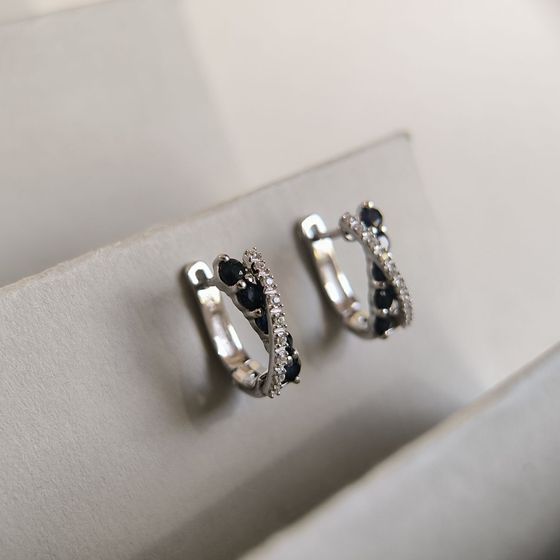 Срібні сережки з сапфіром 1.845ct, фіанітами