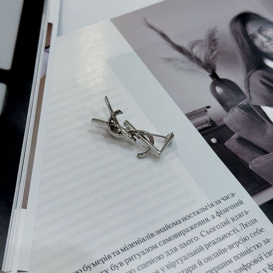 Silver brooch without stones