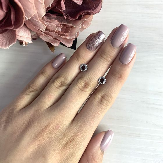 Серебряные серьги с гранатом