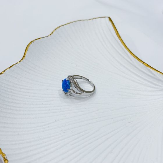 Sterling silver ring with opal 1.94ct, phianites