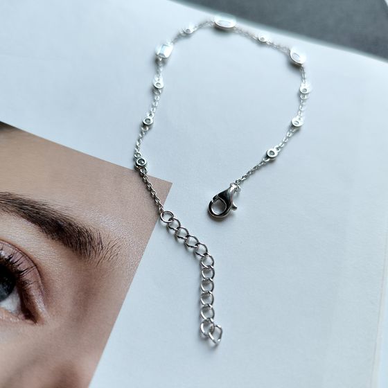 Silver bracelet with phianites