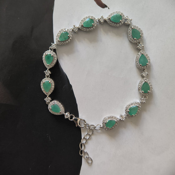 Срібний браслет із смарагдом 7,445 карат