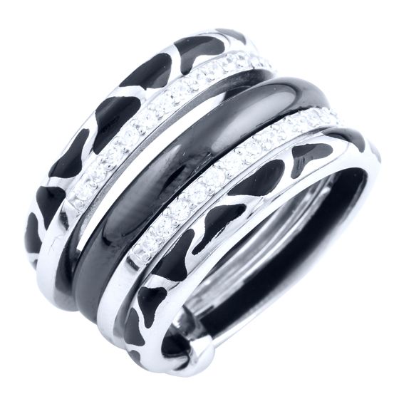 Silver ring with ceramic