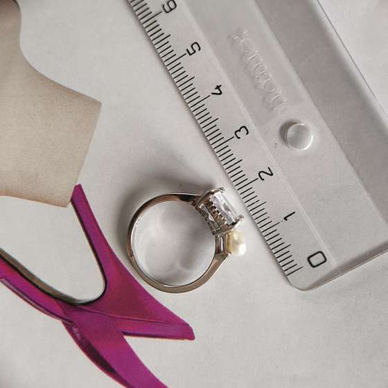 Silver ring with pearls and cubic zirconia