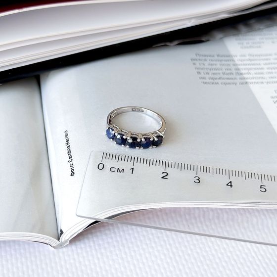 Серебряное кольцо с сапфиром 2.15ct