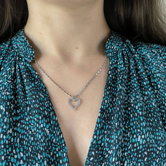 Silver pendant with phianites