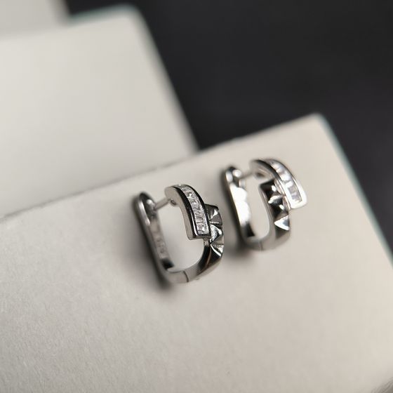 Срібні сережки з фіанітами