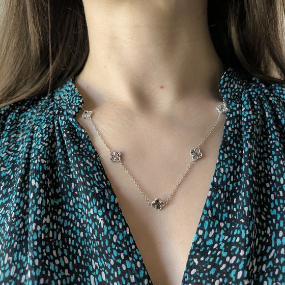 Silver necklace without stones