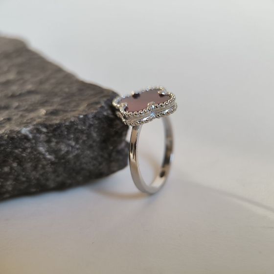 Silver ring with agate