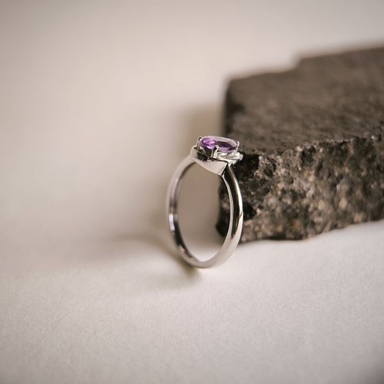 Срібна каблучка з аметистом 0.63ct