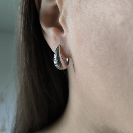 Серебряные серьги с фианитами