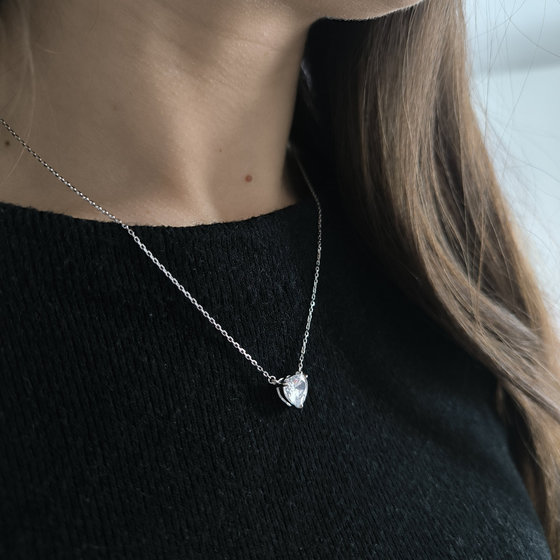 Silver necklace with cubic zirconia