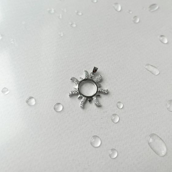 Срібна підвіска з фіанітами