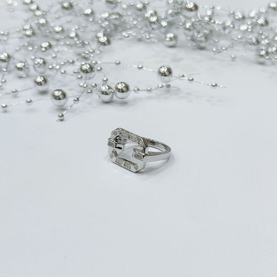 Срібна каблучка з фіанітами