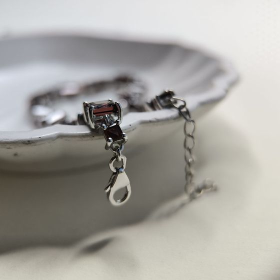 Срібний браслет із гранатом 14,975 карат
