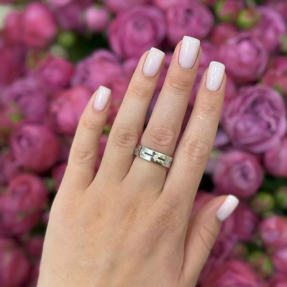 Срібна каблучка з фіанітами