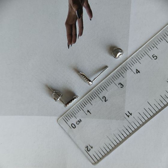 Срібні сережки з перламутром, фіанітами