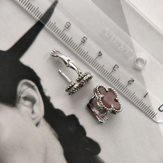 Silver earrings with agate