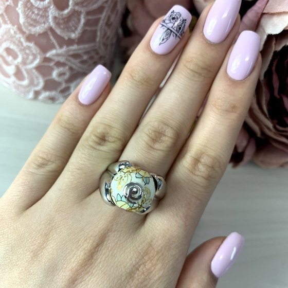 Серебряное кольцо с емаллю