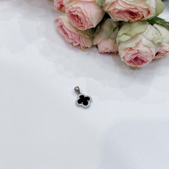Sterling silver pendant with onyx, fianites