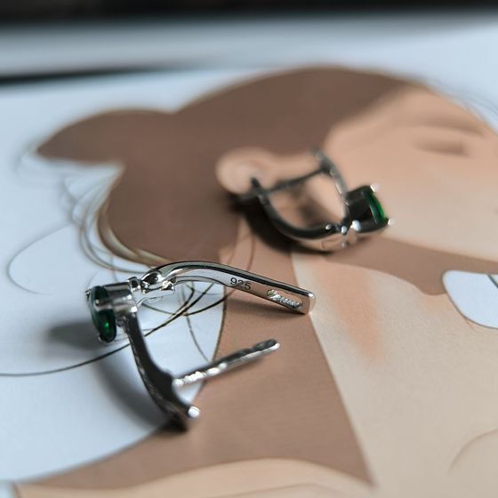 Срібні сережки зі смарагдом nano 0,961 карата