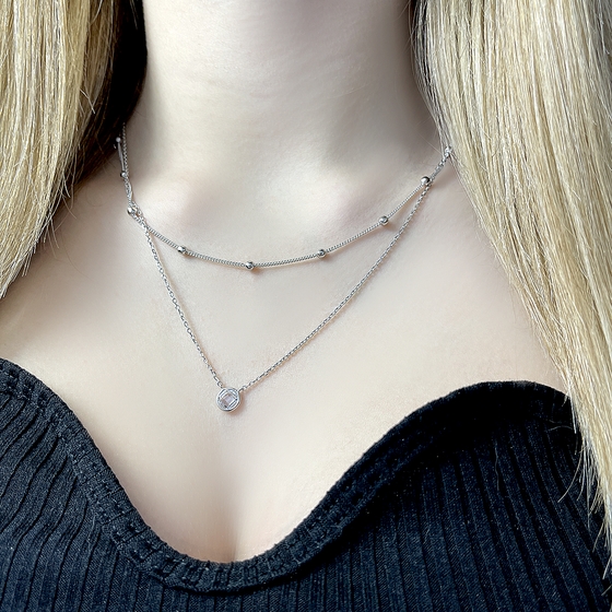 Silver necklace with phianites