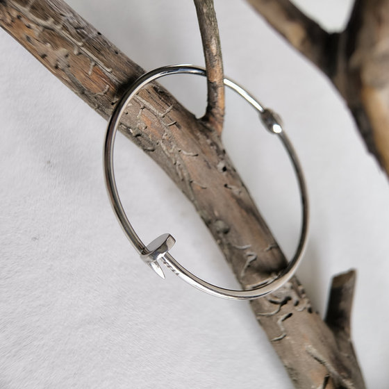 Silver bracelet without stones