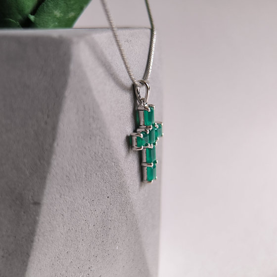 Серебряный крестик с агатом 1.267ct