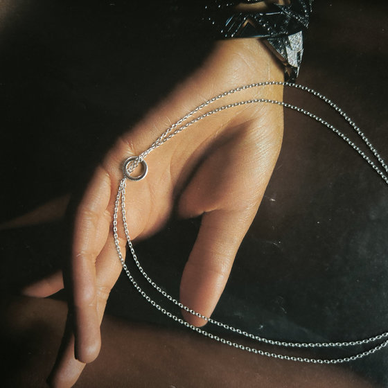 Silver necklace with cubic zirconia